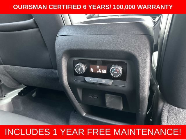 Used 2025 Chevrolet Traverse LT w/ Driver Confidence Package FWD image 13