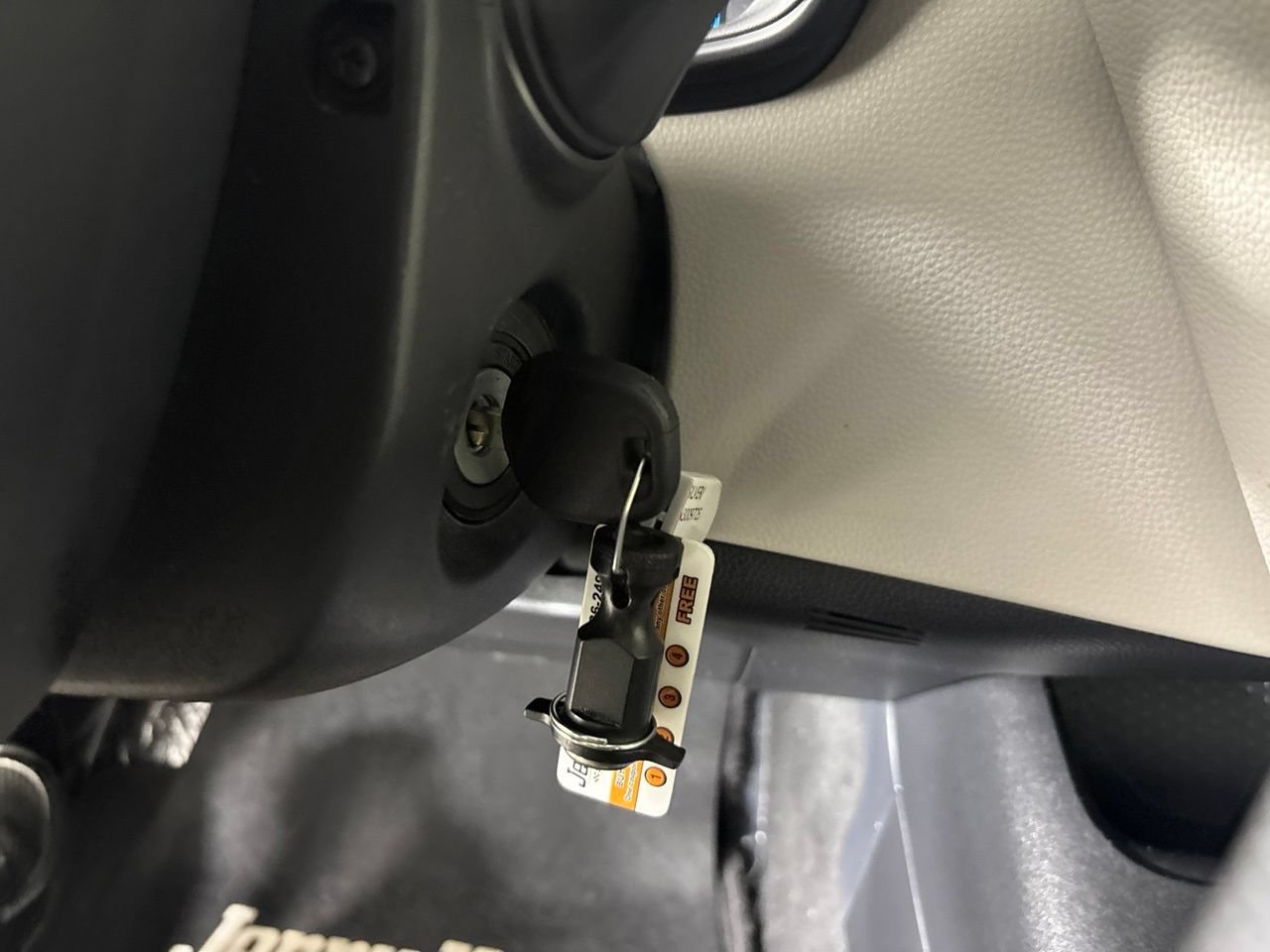 Used 2022 Toyota Corolla LE FWD image 22