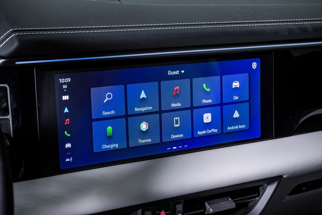 New 2025 Porsche Macan 4 Electric image 22