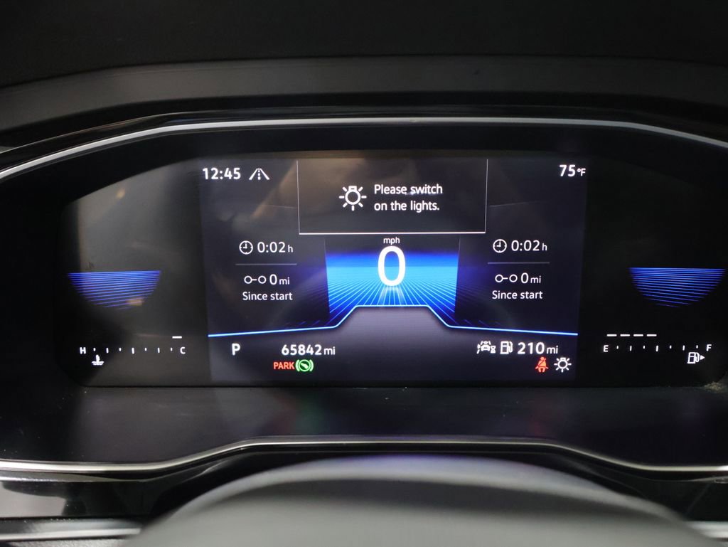 Used 2024 Volkswagen Jetta SE FWD image 39