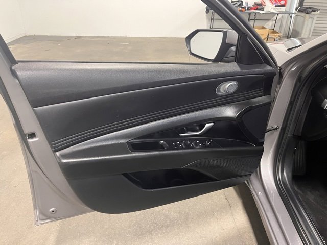 Used 2023 Hyundai Elantra SEL w/ Convenience Package image 24