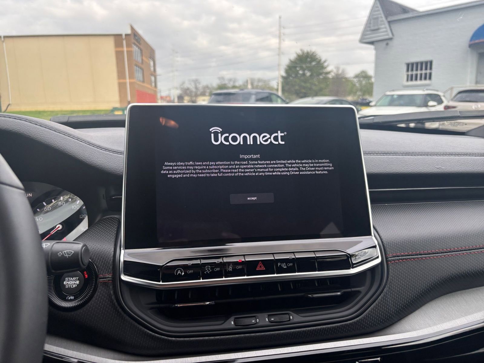 Used 2025 Jeep Compass Trailhawk image 20