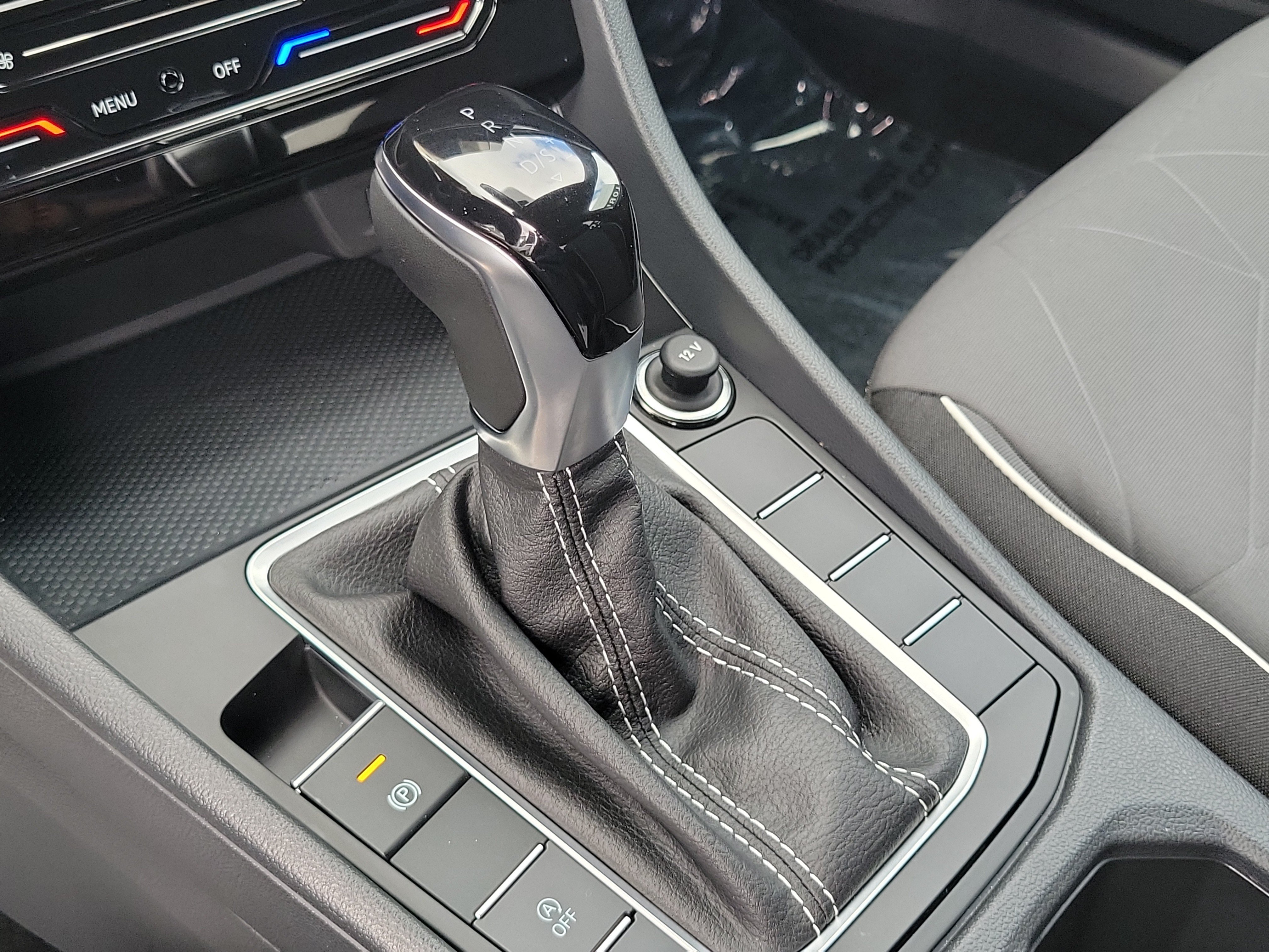 Used 2026 Volkswagen Jetta Sport FWD image 24