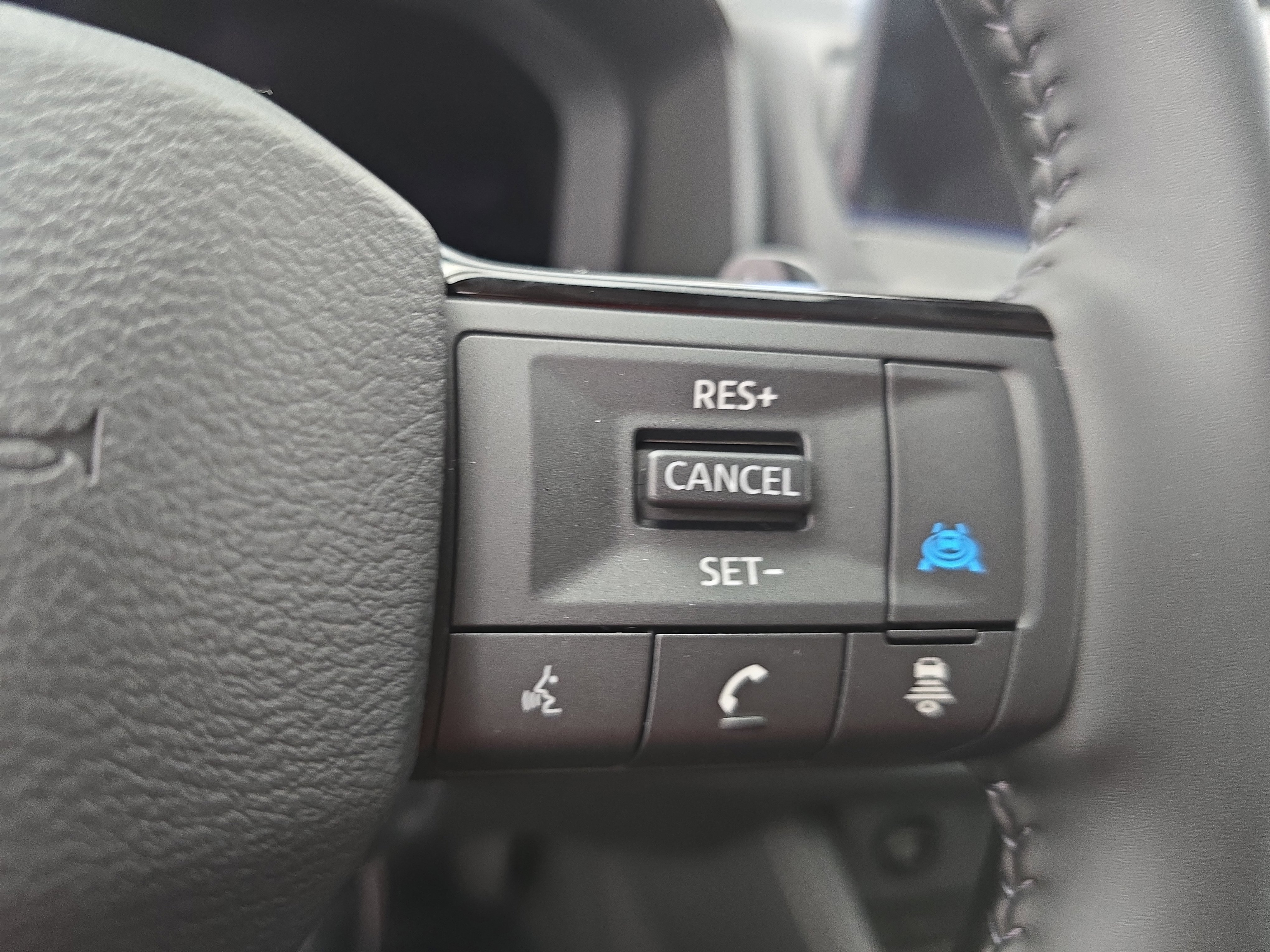 New 2026 Nissan Rogue Platinum image 18