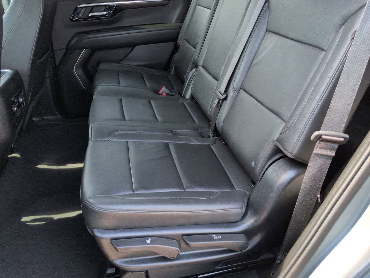 Used 2025 Chevrolet Tahoe Z71 AWD/4WD image 19