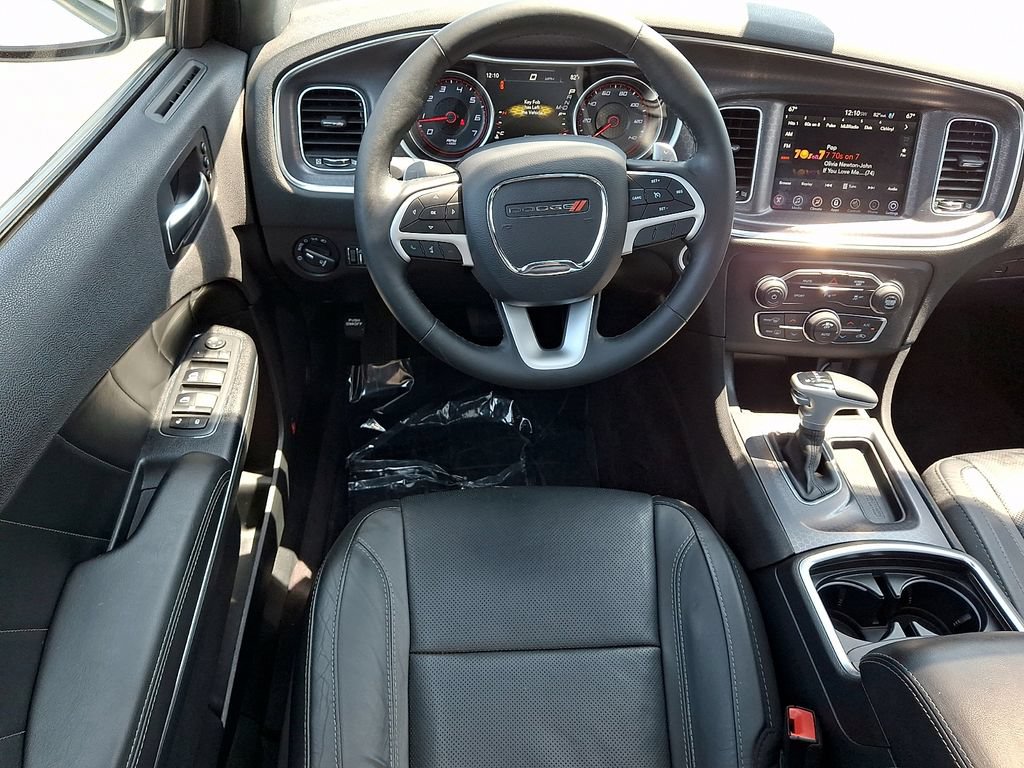 Used 2017 Dodge Charger SXT w/ Plus Group RWD image 11