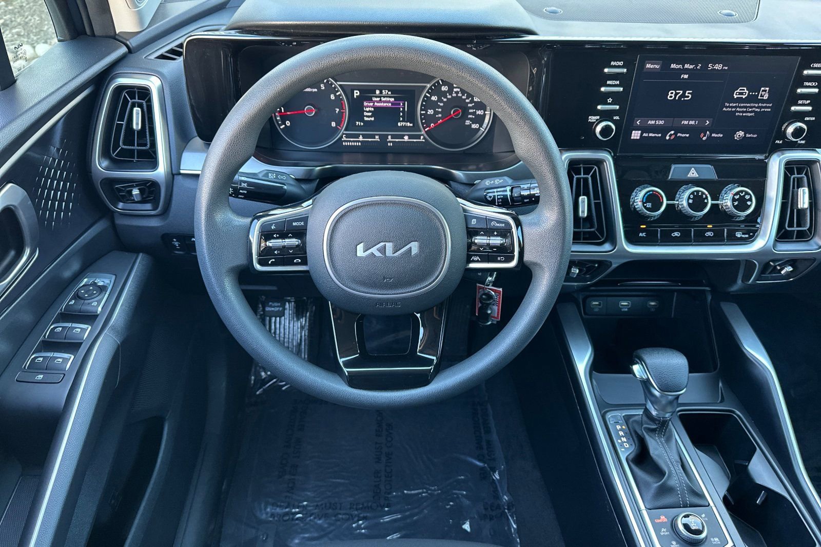 Used 2022 Kia Sorento LX image 16