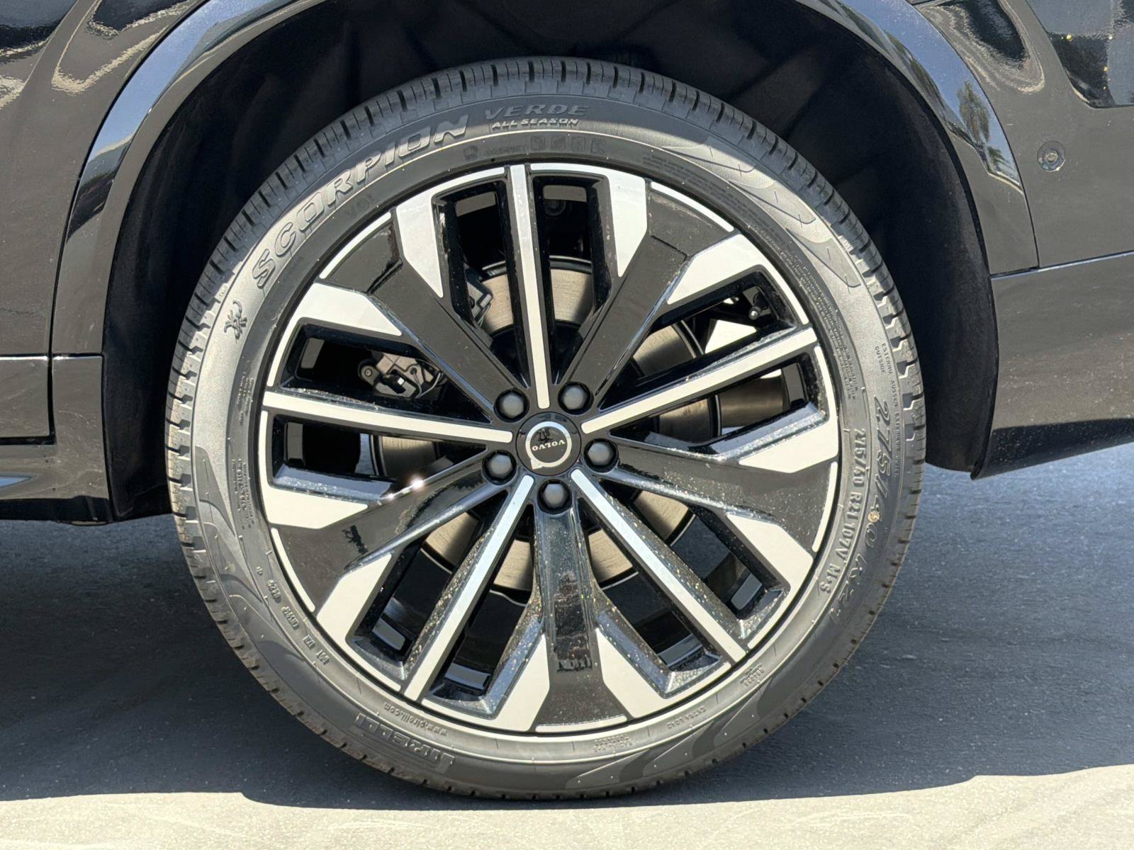 New 2026 Volvo XC90 T8 Plus w/ Protection Package AWD/4WD image 24