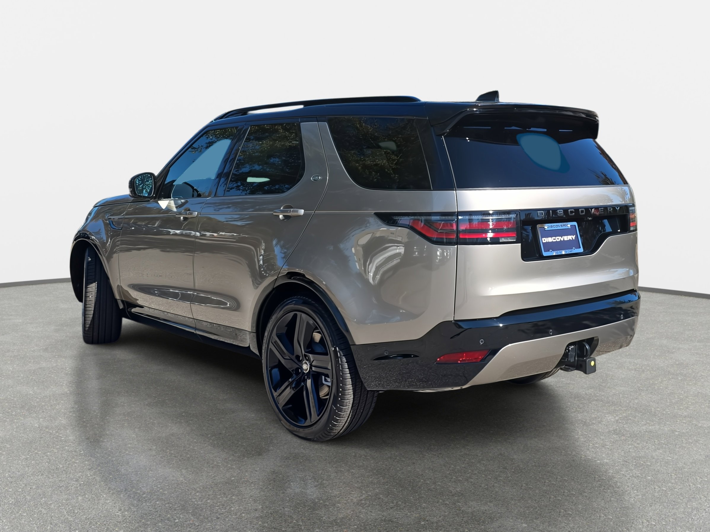 New 2026 Land Rover Discovery Dynamic SE image 7