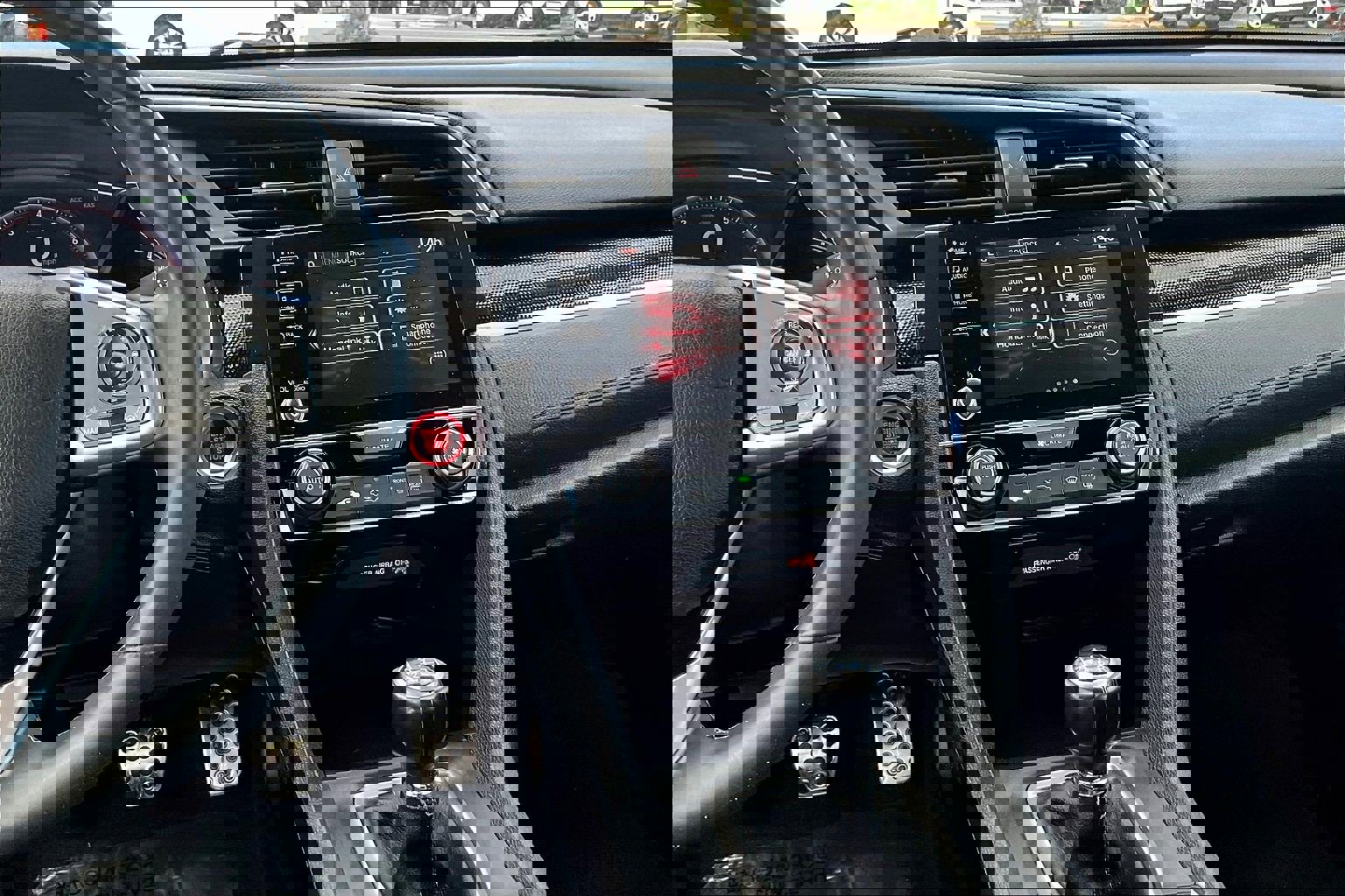 Used 2019 Honda Civic Sport image 6