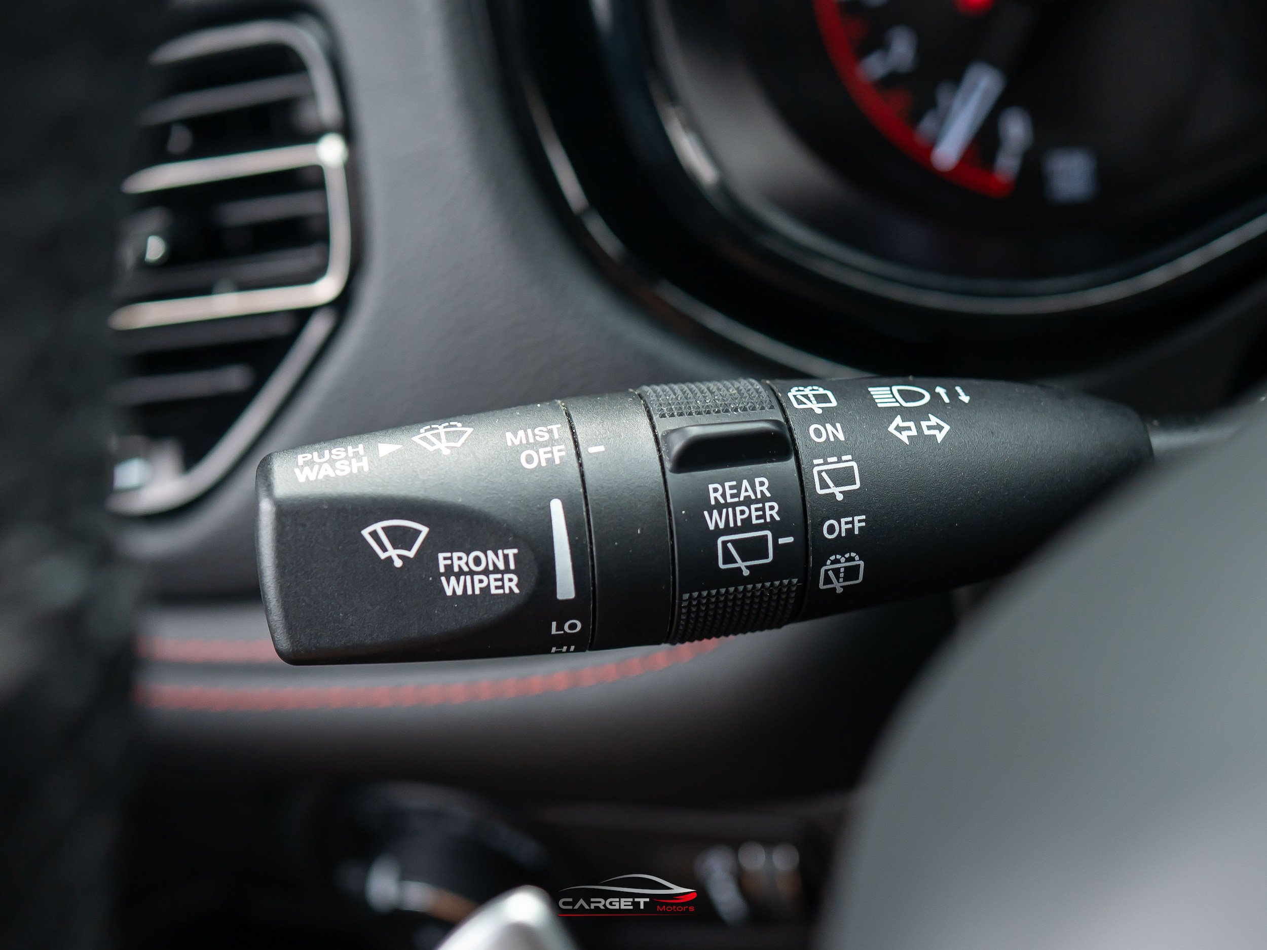Used 2023 Dodge Durango R/T w/ Tow 'N Go Package AWD/4WD image 29