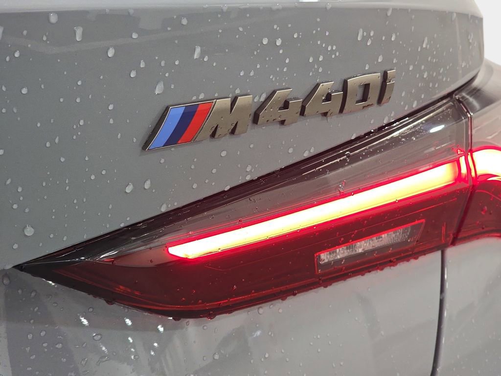 Used 2024 BMW M440i Convertible w/ Premium Package image 25