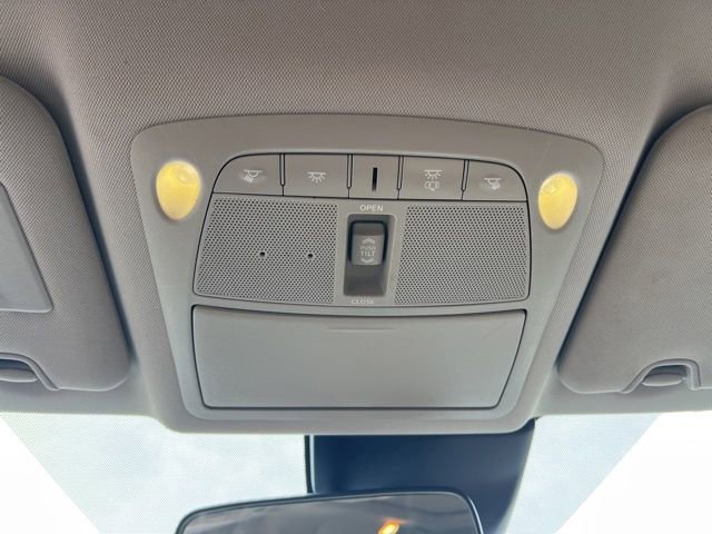 Used 2020 Nissan Rogue SV w/ Sun & Sound Touring Package image 25