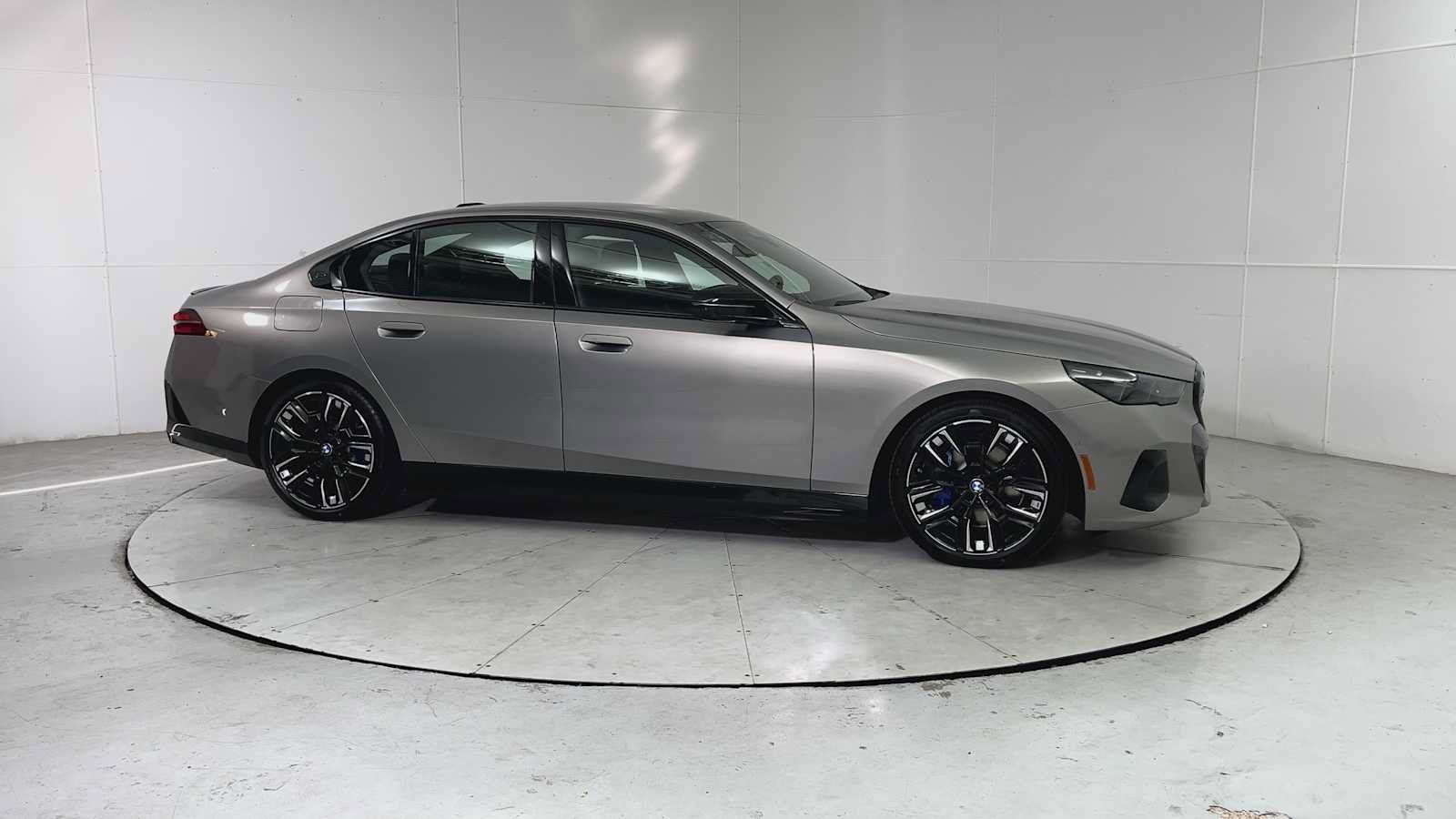 New 2026 BMW i5 M60 w/ Executive Package AWD/4WD image 8