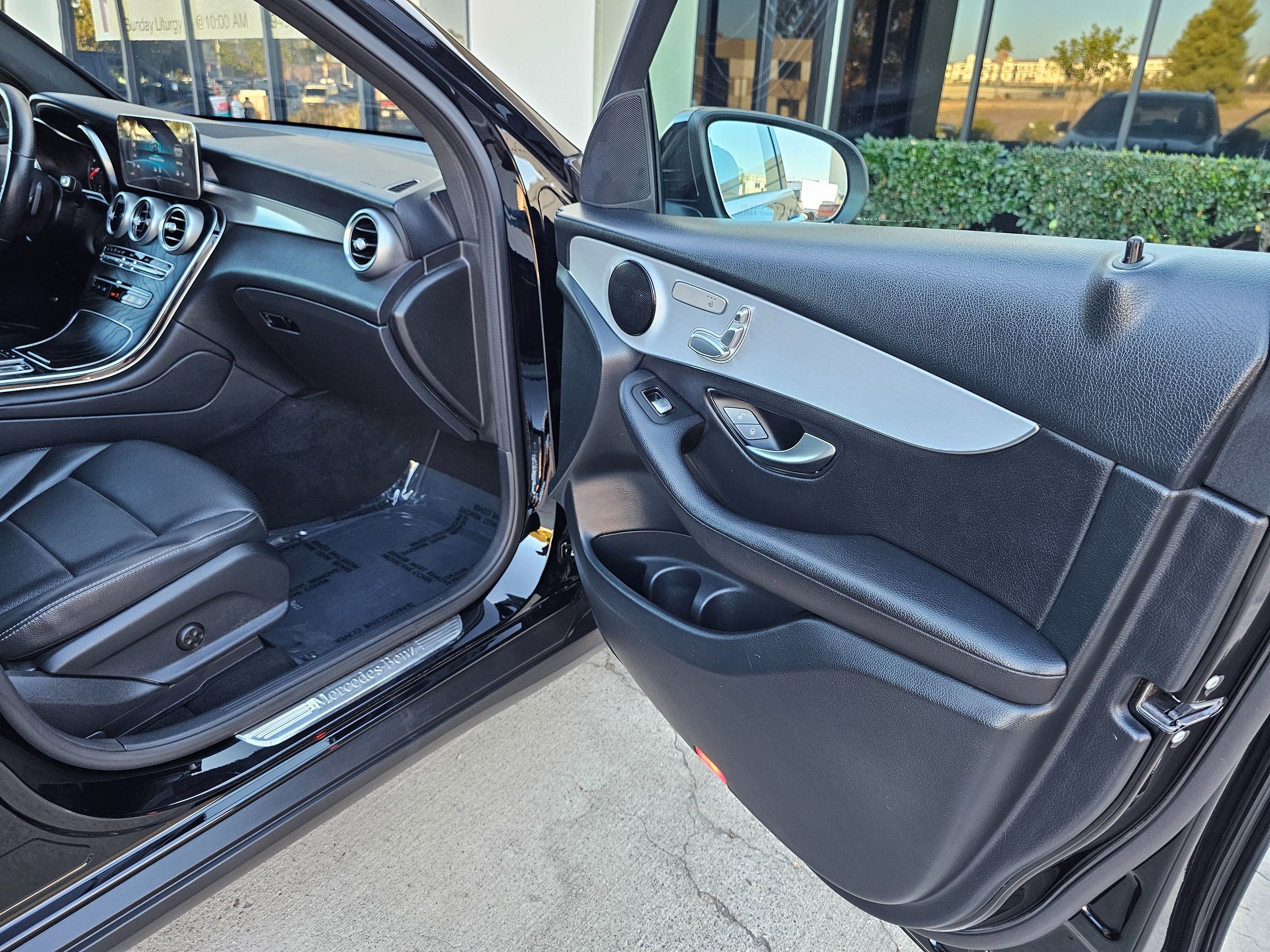 Used 2022 Mercedes-Benz GLC 300 image 23