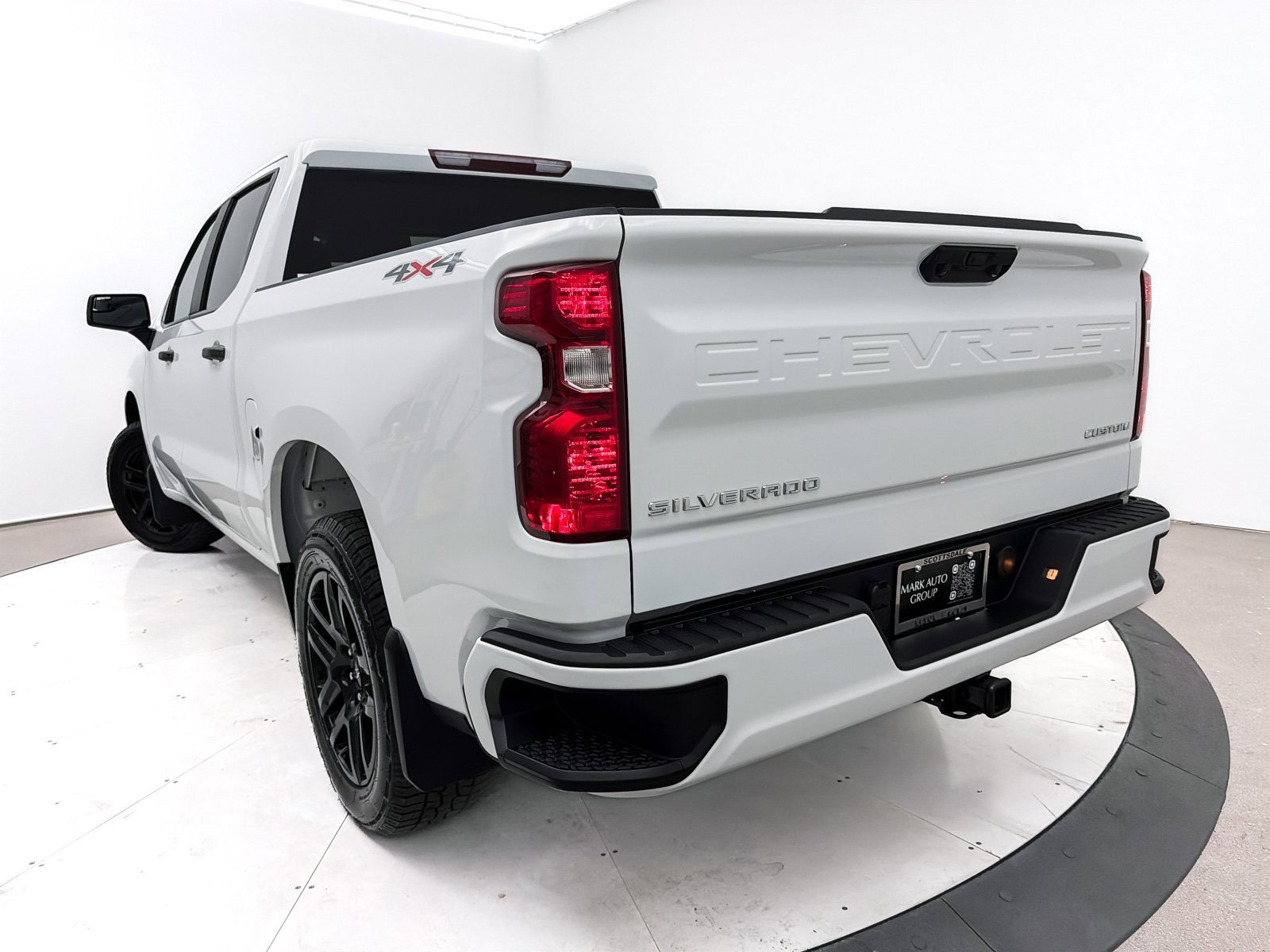 Used 2024 Chevrolet Silverado 1500 Custom image 8
