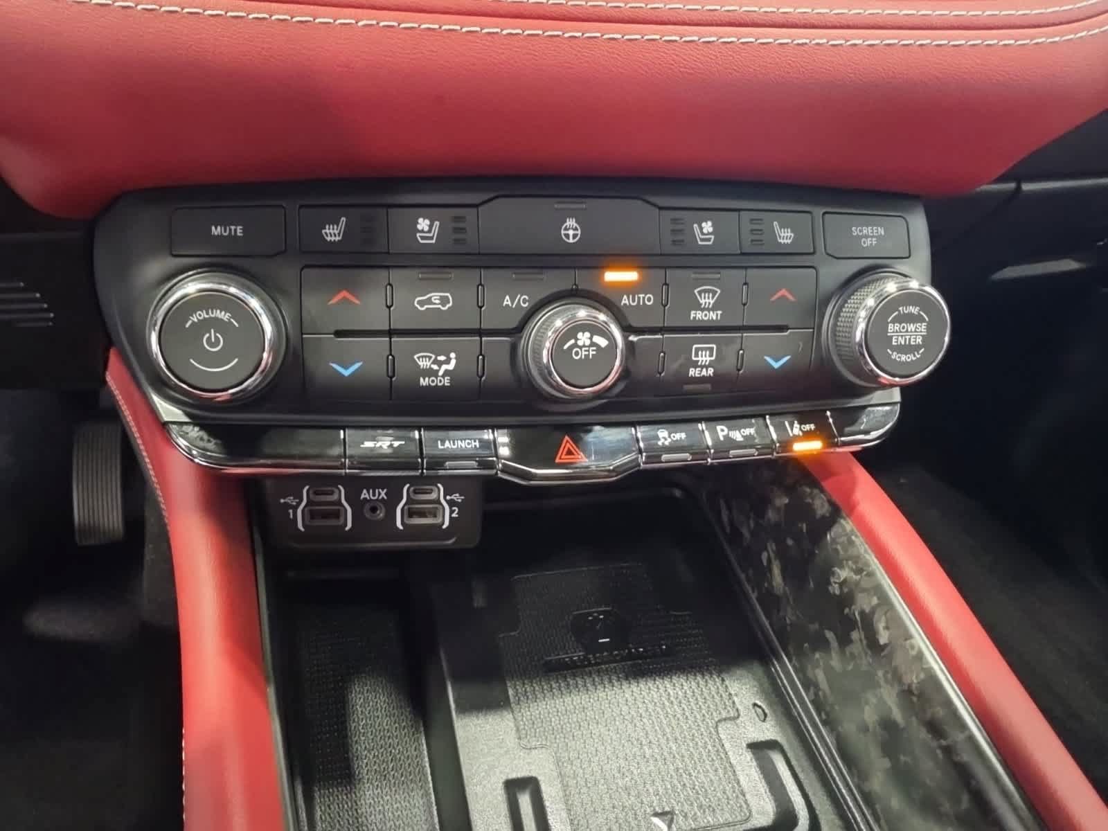 Used 2021 Dodge Durango SRT Hellcat w/ SRT Interior Appearance Group AWD/4WD image 28