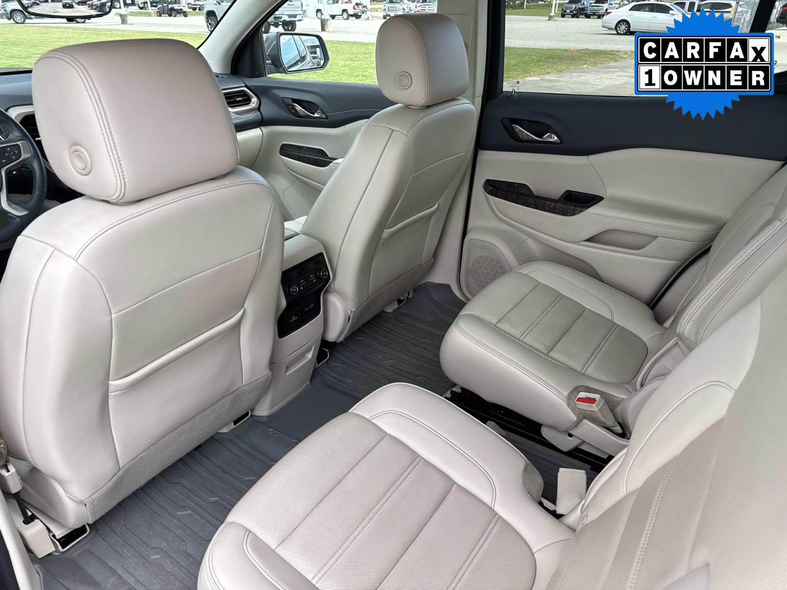 Used 2022 GMC Acadia Denali w/ Denali Ultimate Package image 15