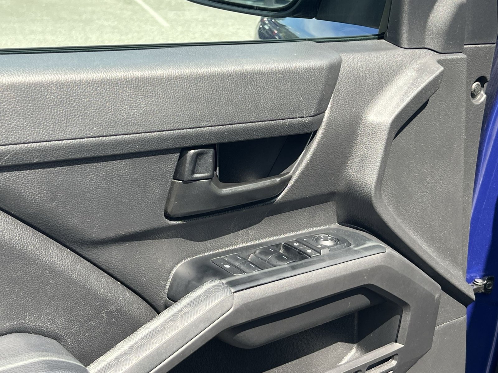 Used 2025 Toyota Tacoma SR5 AWD/4WD image 14