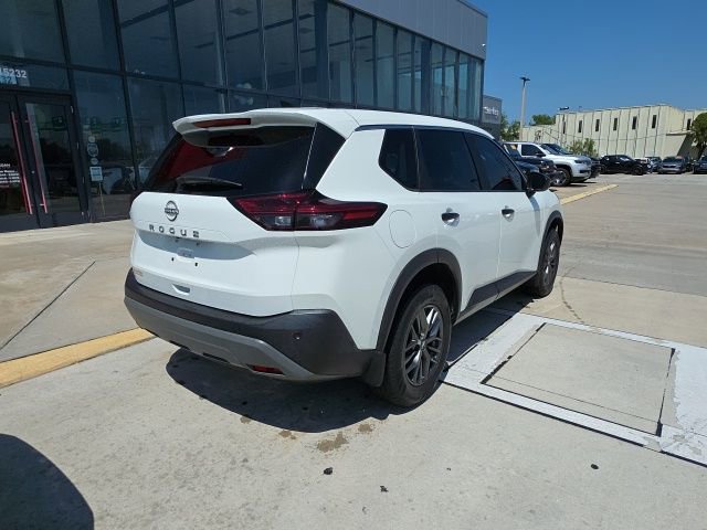 Used 2023 Nissan Rogue S image 4