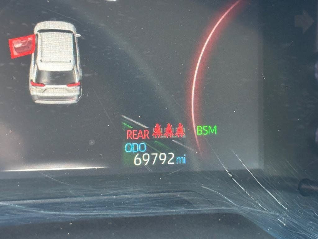 Used 2024 Toyota RAV4 XLE FWD image 20