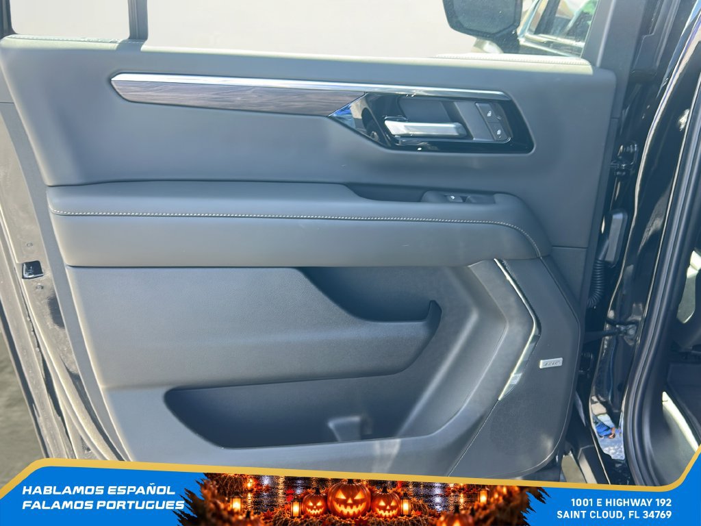 New 2026 Chevrolet Suburban Z71 w/ Z71 Off-Road Package AWD/4WD image 24