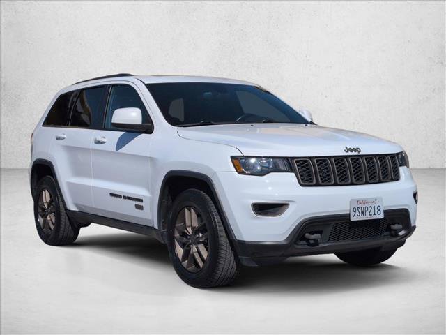 Used 2016 Jeep Grand Cherokee Laredo 75th Anniversary image 3