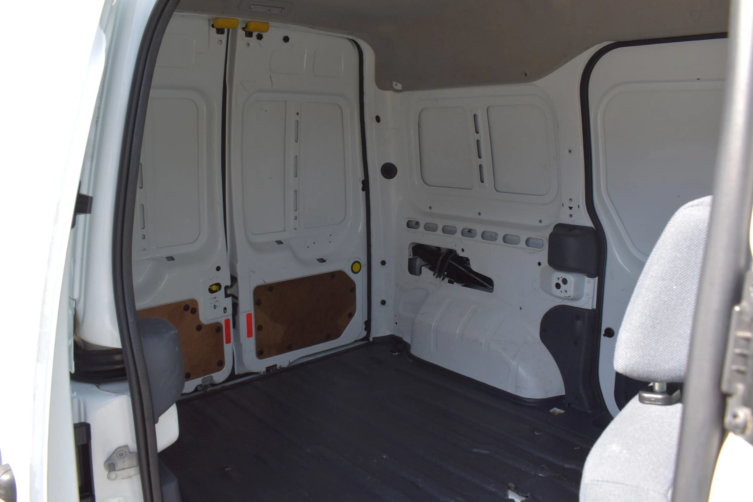 Used 2011 Ford Transit Connect XL FWD image 44