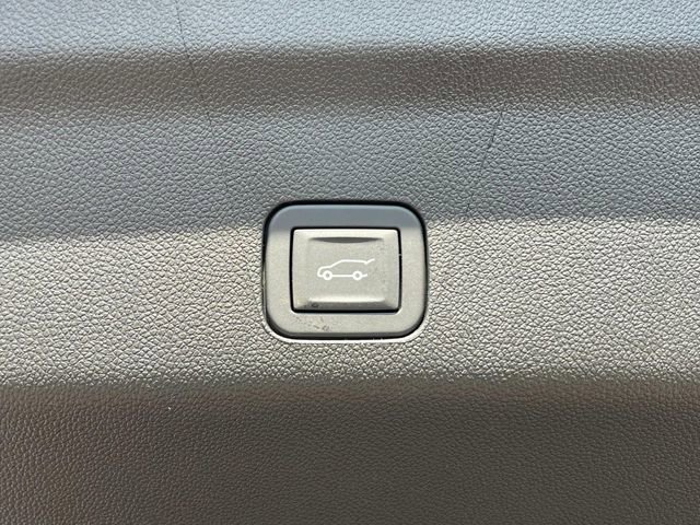 New 2026 GMC Yukon AT4 Ultimate image 7