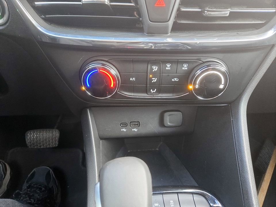 Used 2025 Buick Encore GX Preferred image 26