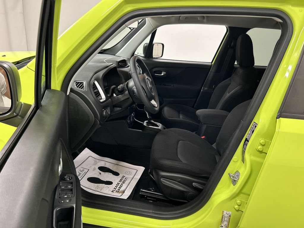 Used 2019 Jeep Renegade Sport w/ Sport Appearance Group AWD/4WD image 9