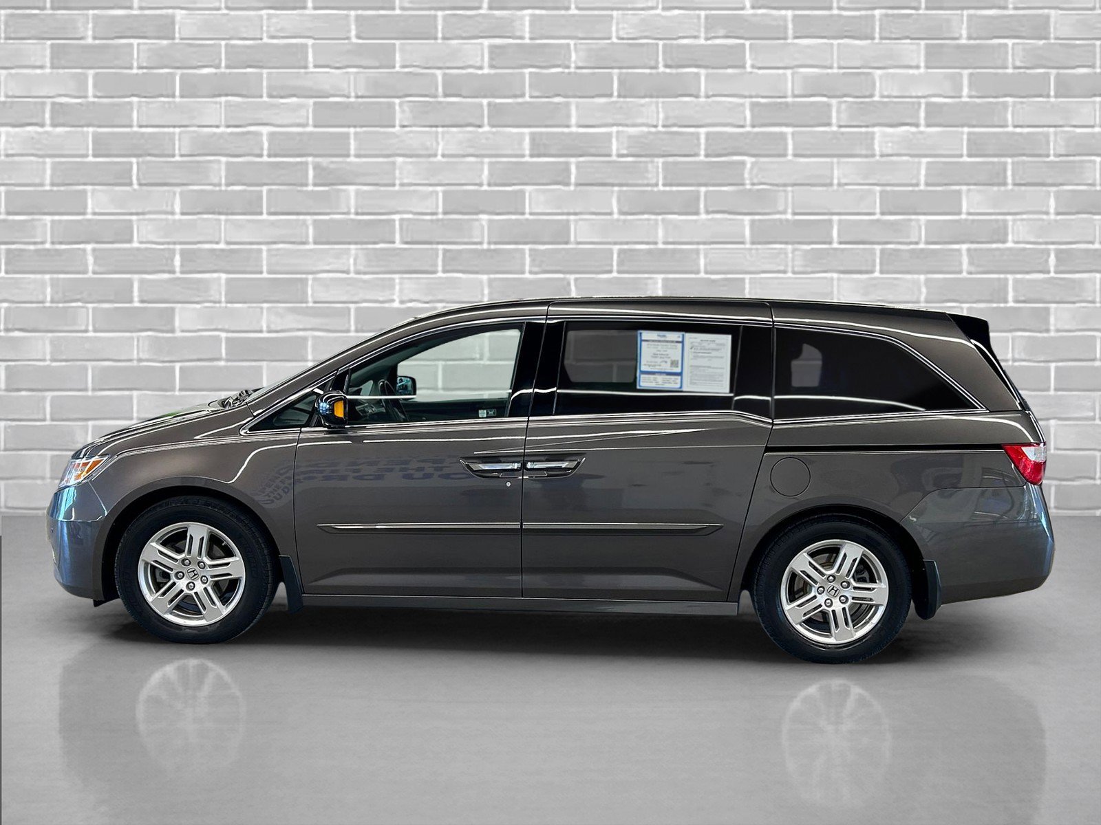 Used 2012 Honda Odyssey Touring image 2
