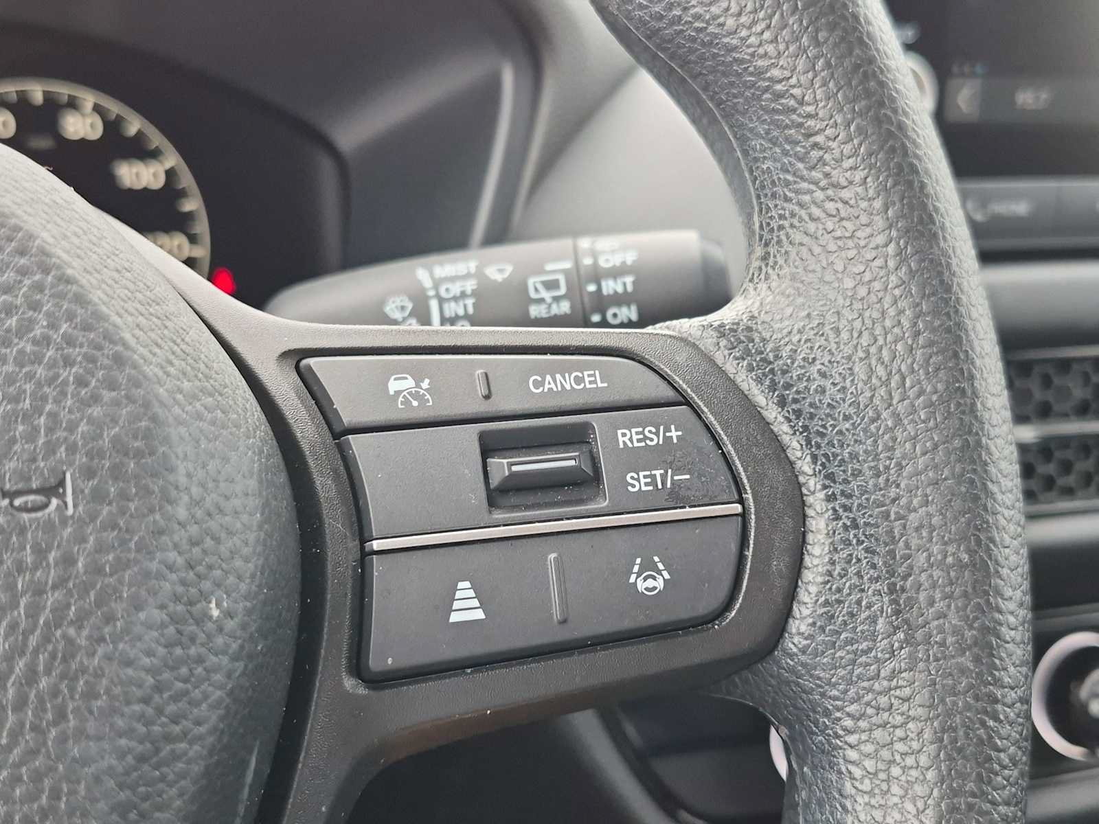 Certified 2025 Honda HR-V LX image 23