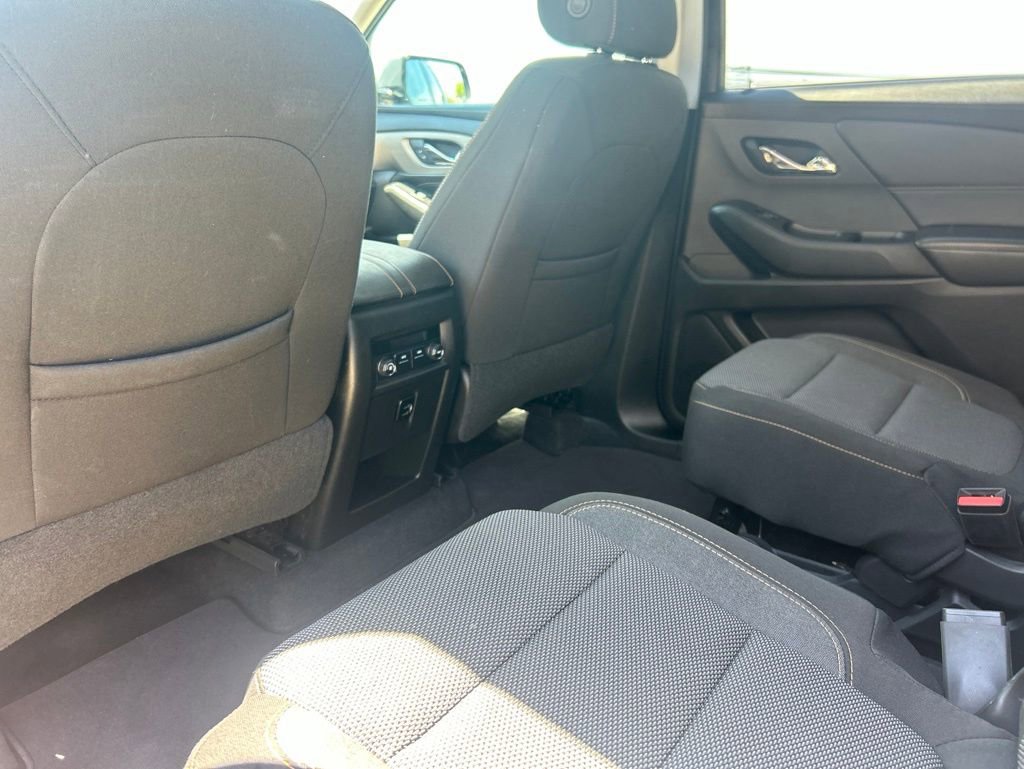 Used 2018 Chevrolet Traverse LT FWD image 23