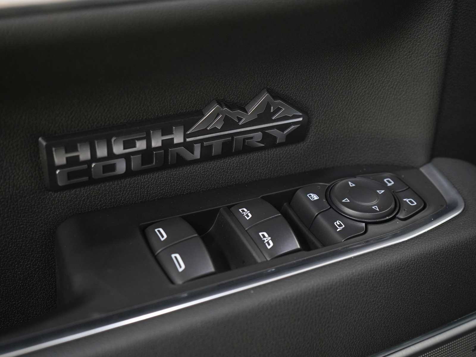 Used 2026 Chevrolet Silverado 1500 High Country w/ Midnight Edition AWD/4WD image 23