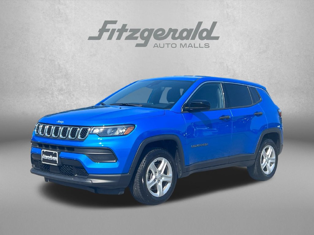 Used 2023 Jeep Compass Sport AWD/4WD image 2