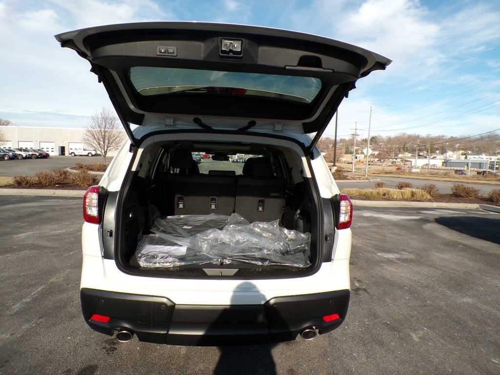 New 2026 Subaru Ascent Limited AWD/4WD image 8