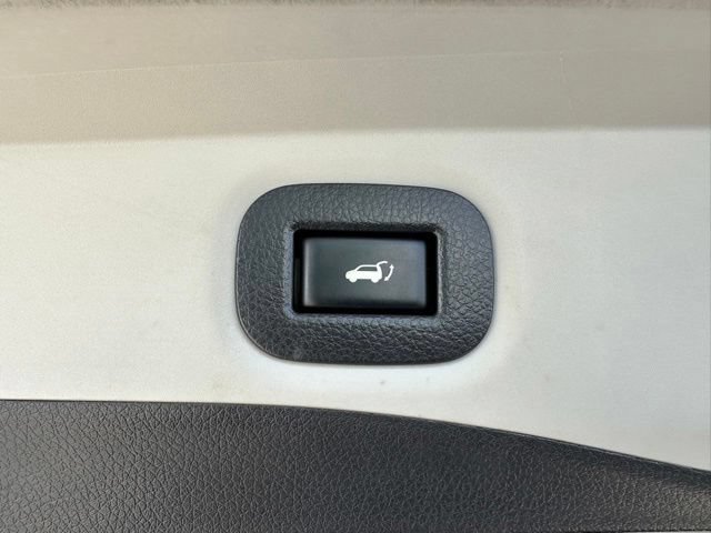 Used 2016 Nissan Rogue SL w/ SL Premium Package AWD/4WD image 22