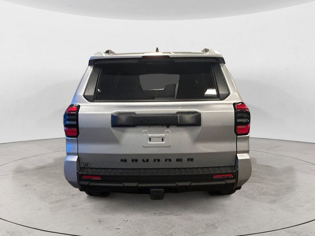 New 2026 Toyota 4Runner SR5 AWD/4WD image 4