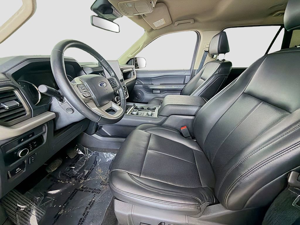 Used 2024 Ford Expedition XLT image 22