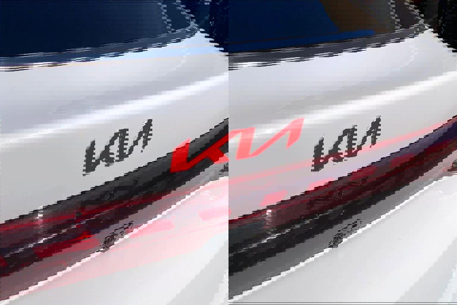 Used 2023 Kia K5 LXS image 9