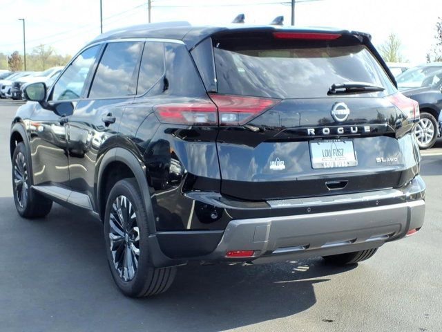 Used 2025 Nissan Rogue SL w/ Tech Package AWD/4WD image 5