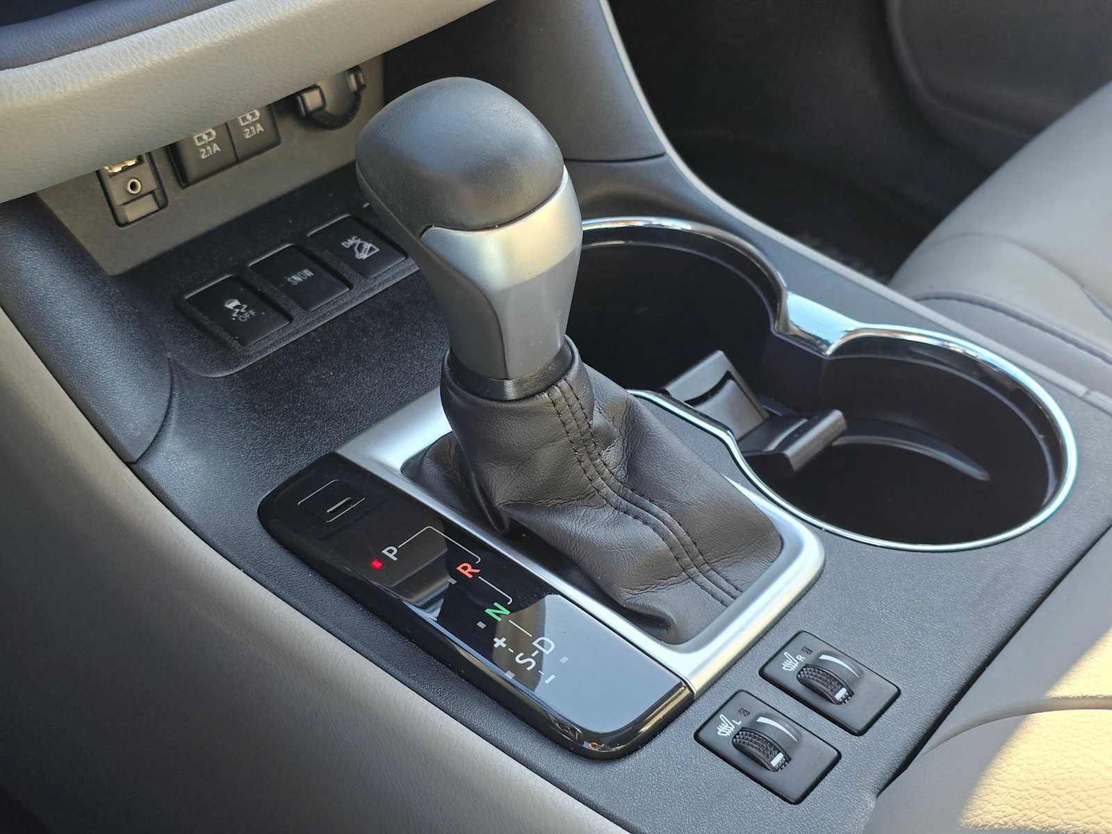 Used 2017 Toyota Highlander XLE image 35