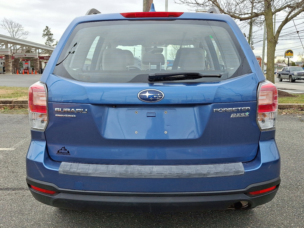 Used 2017 Subaru Forester 2.5i w/ Alloy Wheel Package image 4