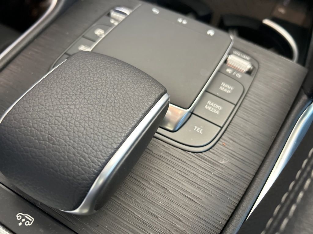 Used 2025 Mercedes-Benz GLS 450 4MATIC w/ AMG Line Exterior image 59
