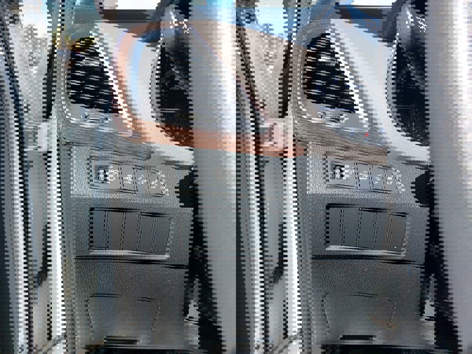 Used 2018 Hyundai Santa Fe Sport w/ 2.4L Value Package 02 image 26