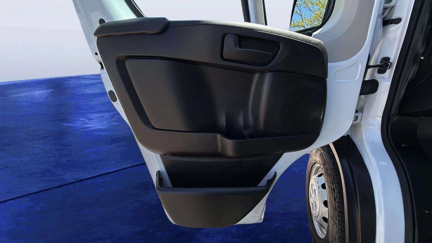 Used 2019 RAM ProMaster 2500 w/ Premium Appearance Group FWD image 15