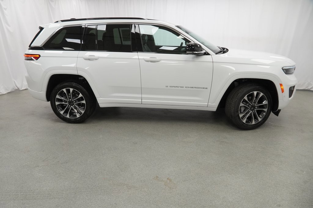 New 2025 Jeep Grand Cherokee Overland image 9