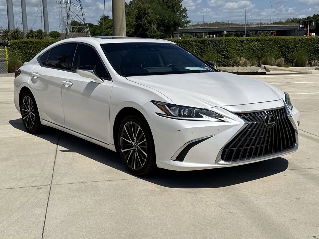 Used 2024 Lexus ES 300h w/ Premium Package FWD image 12
