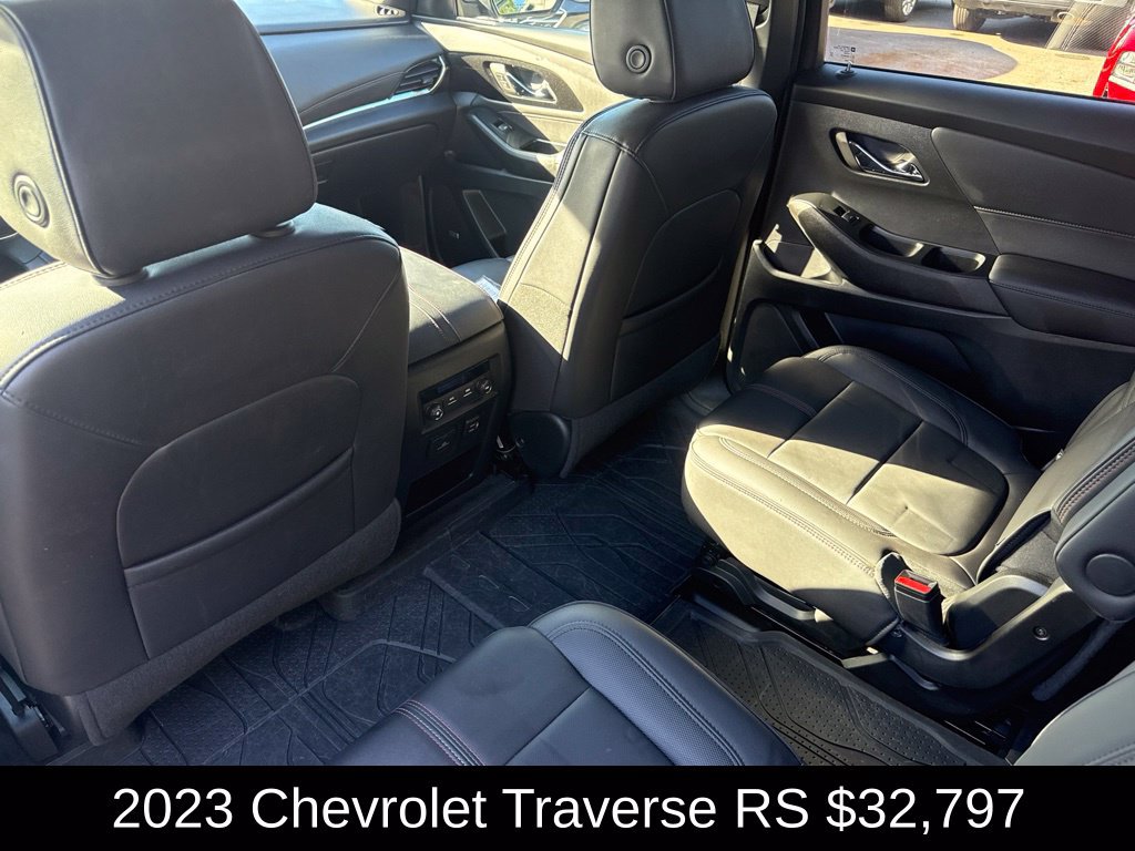 Used 2023 Chevrolet Traverse RS w/ LPO, Floor Liner Package AWD/4WD image 14
